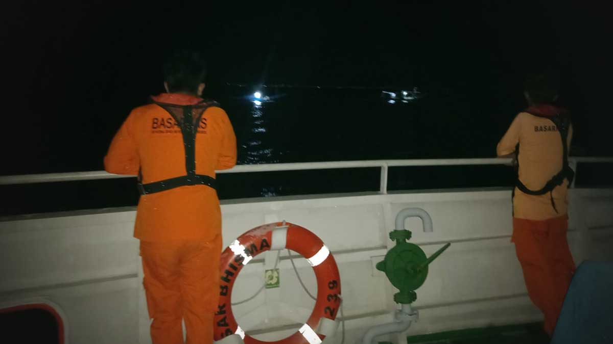 Tim SAR Evakuasi Penumpang KM Azzahr 09 GT 18 yang Mati Mesin di Perairan Banggai